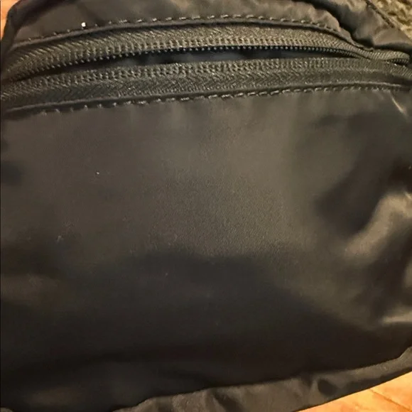 NWOT Lululemon athletica Black Belt Bag - Picture 14 of 16